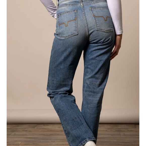 Kimes Ranch Women’s Mia Jeans 8x32 - Picture 5 of 7